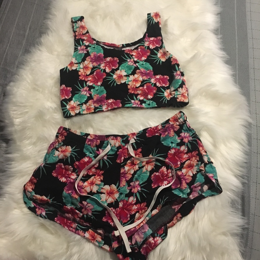 Two piece set